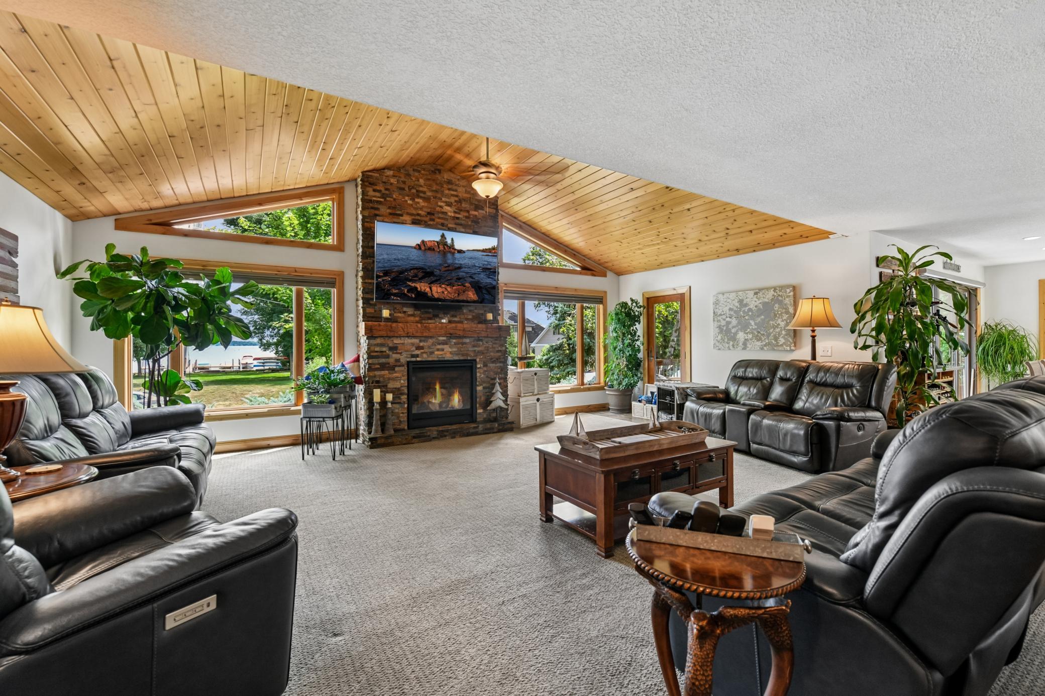 3001 Island View Drive, Mound, MN