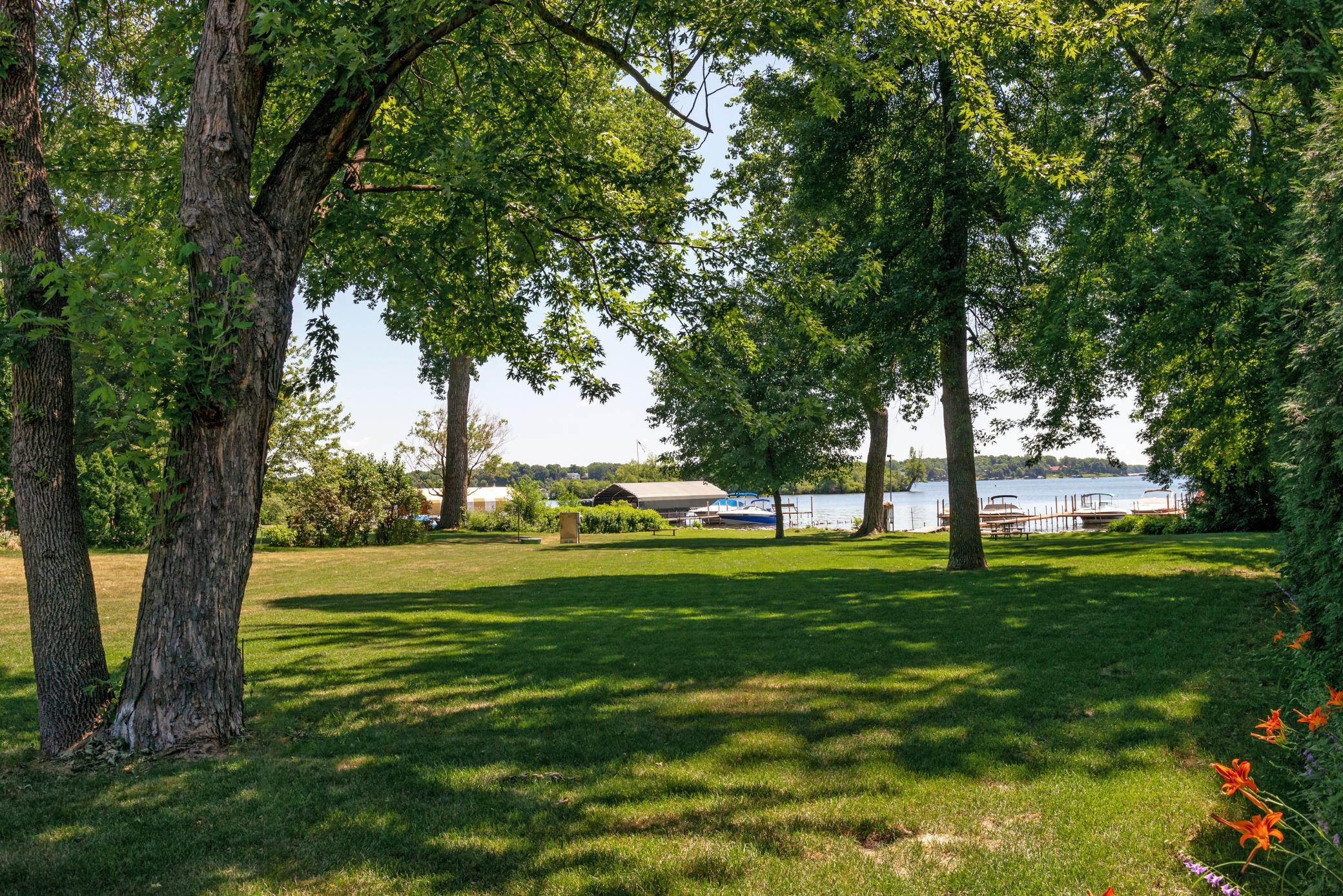 3001 Island View Drive, Mound, MN