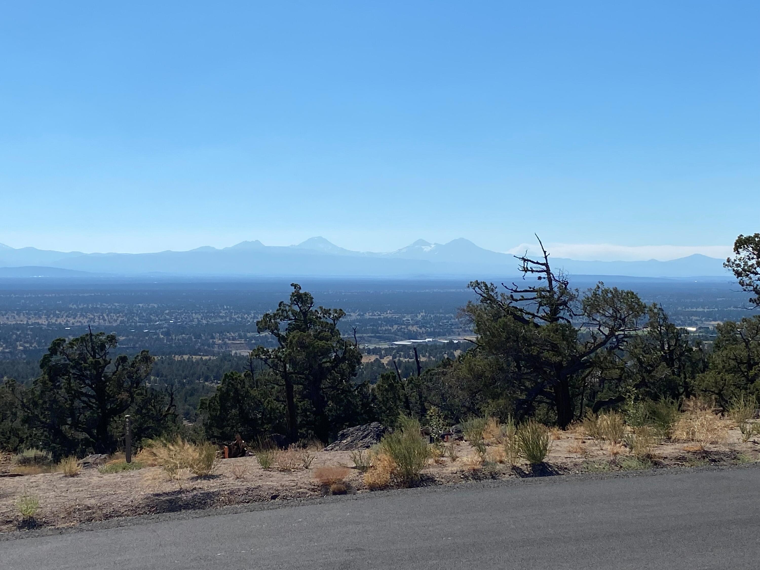 Lot 811 SW Seven Peaks Loop, 811