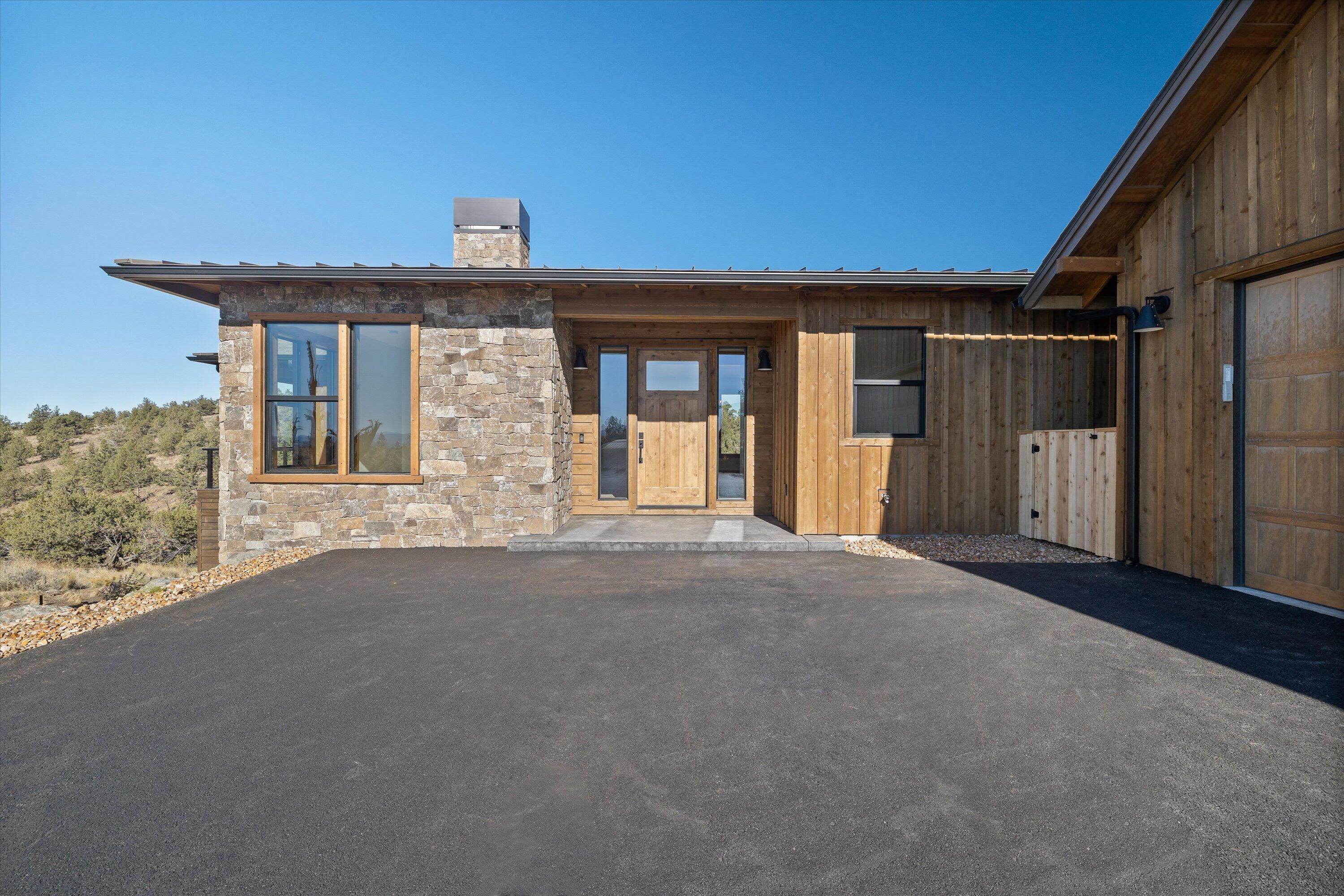 16543 SW Pinnacle Court, 697