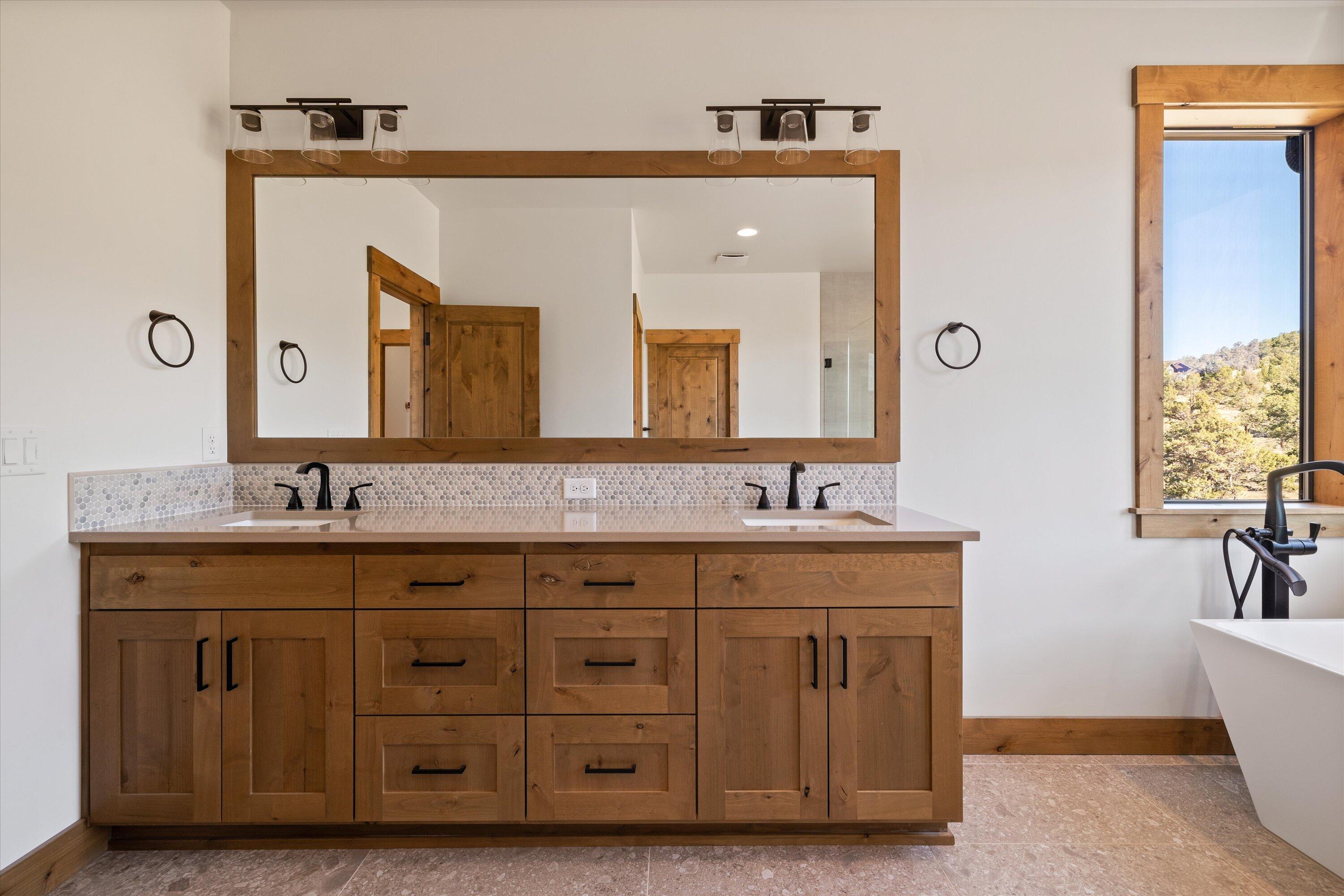 16543 SW Pinnacle Court, 697