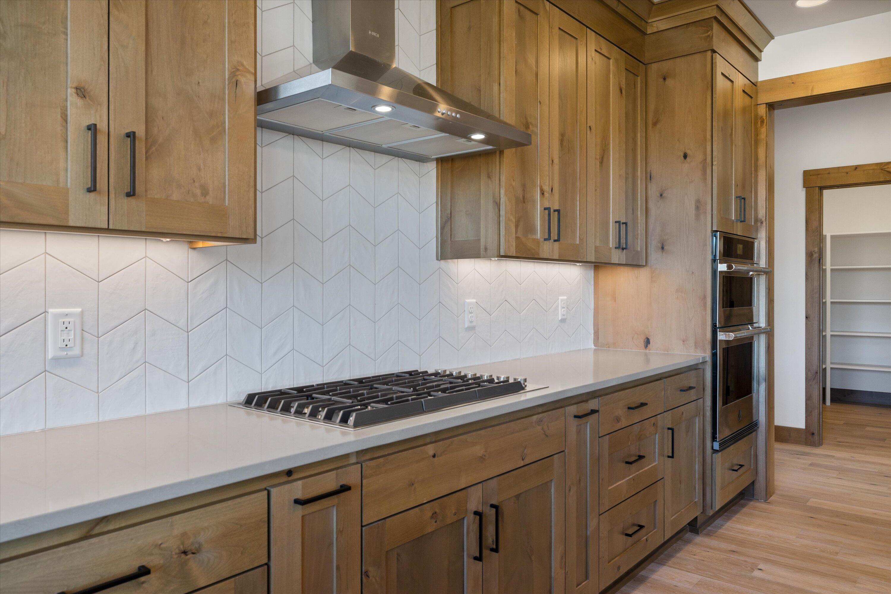 16543 SW Pinnacle Court, 697