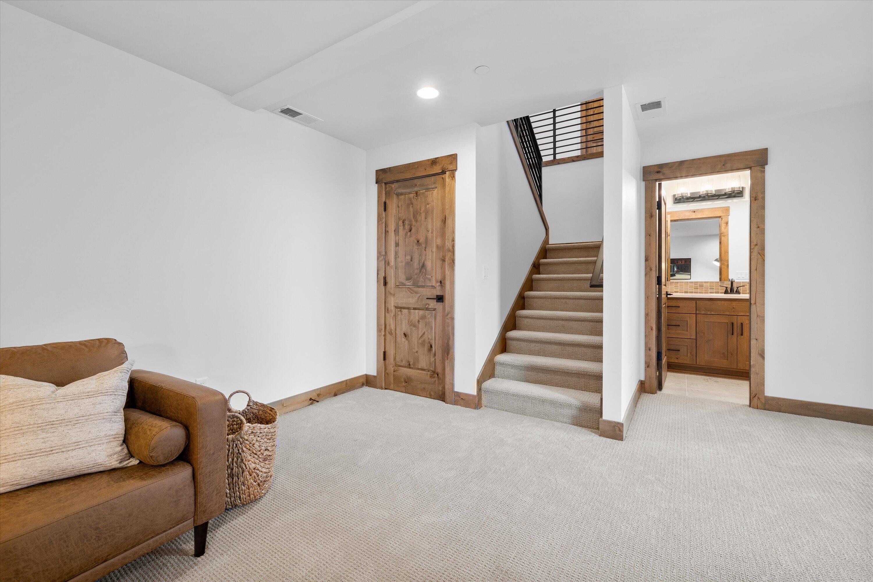 13216 SW Seven Peaks Loop