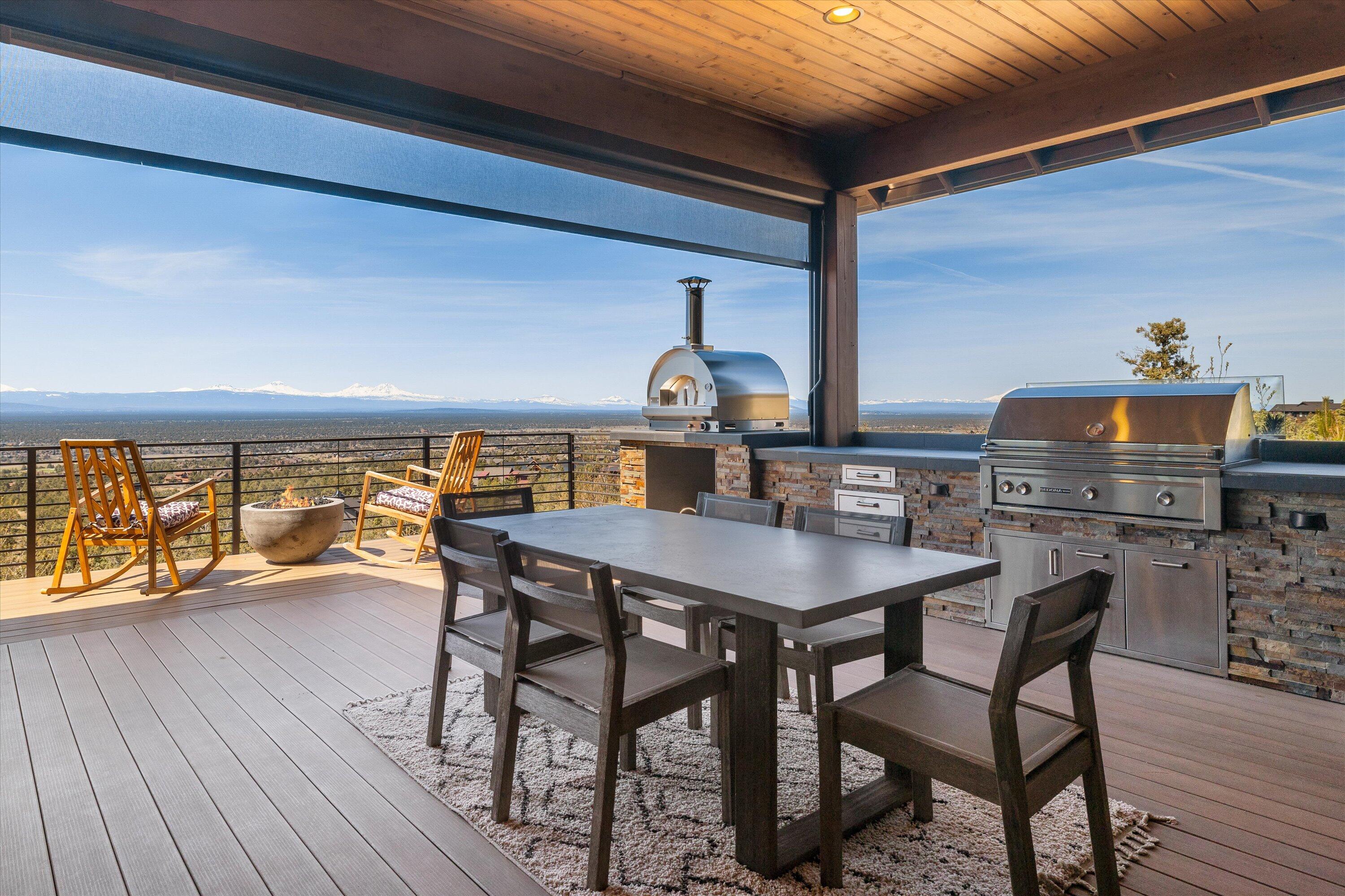 16228 SW Hat Rock Loop