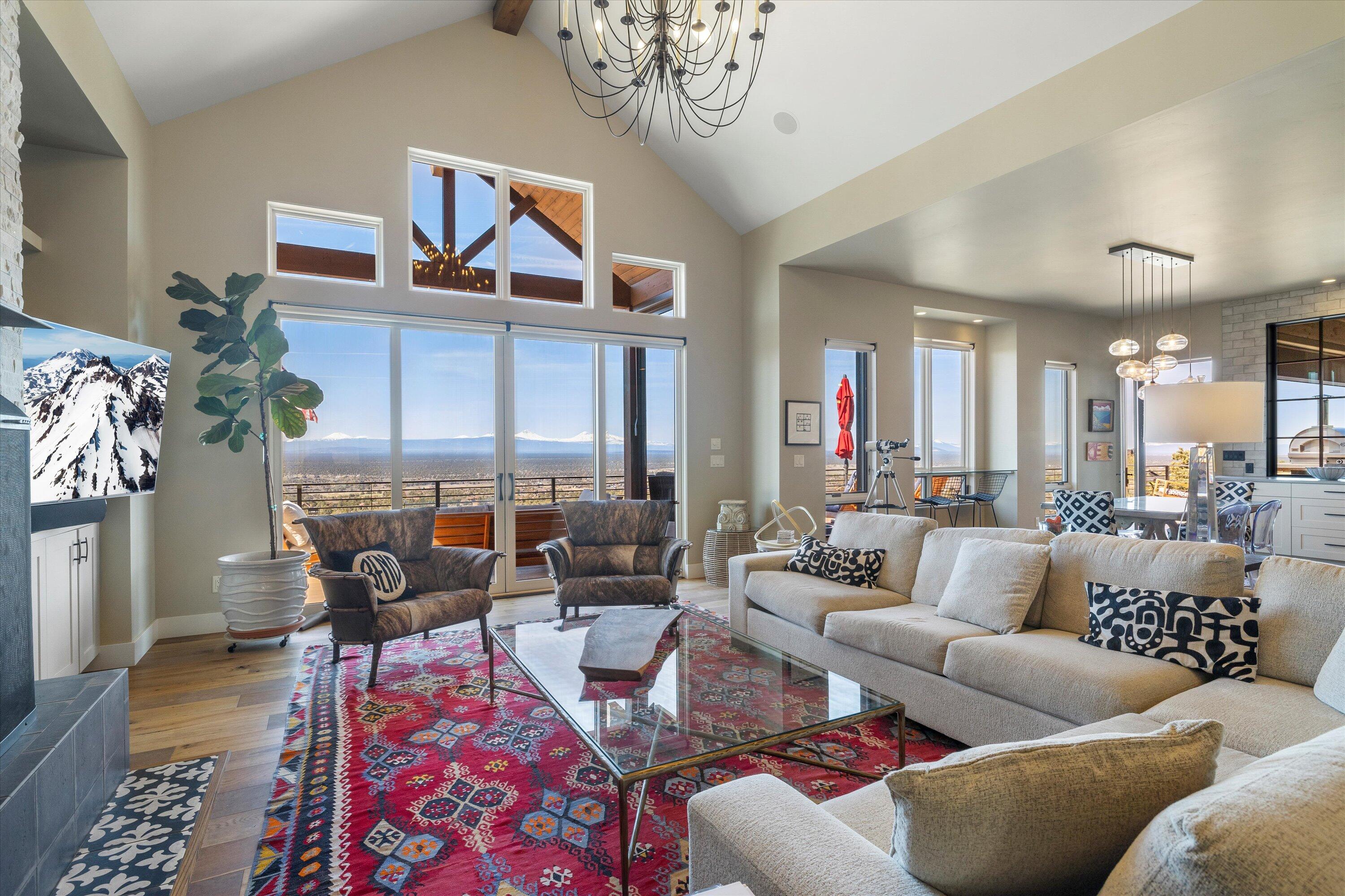 16228 SW Hat Rock Loop