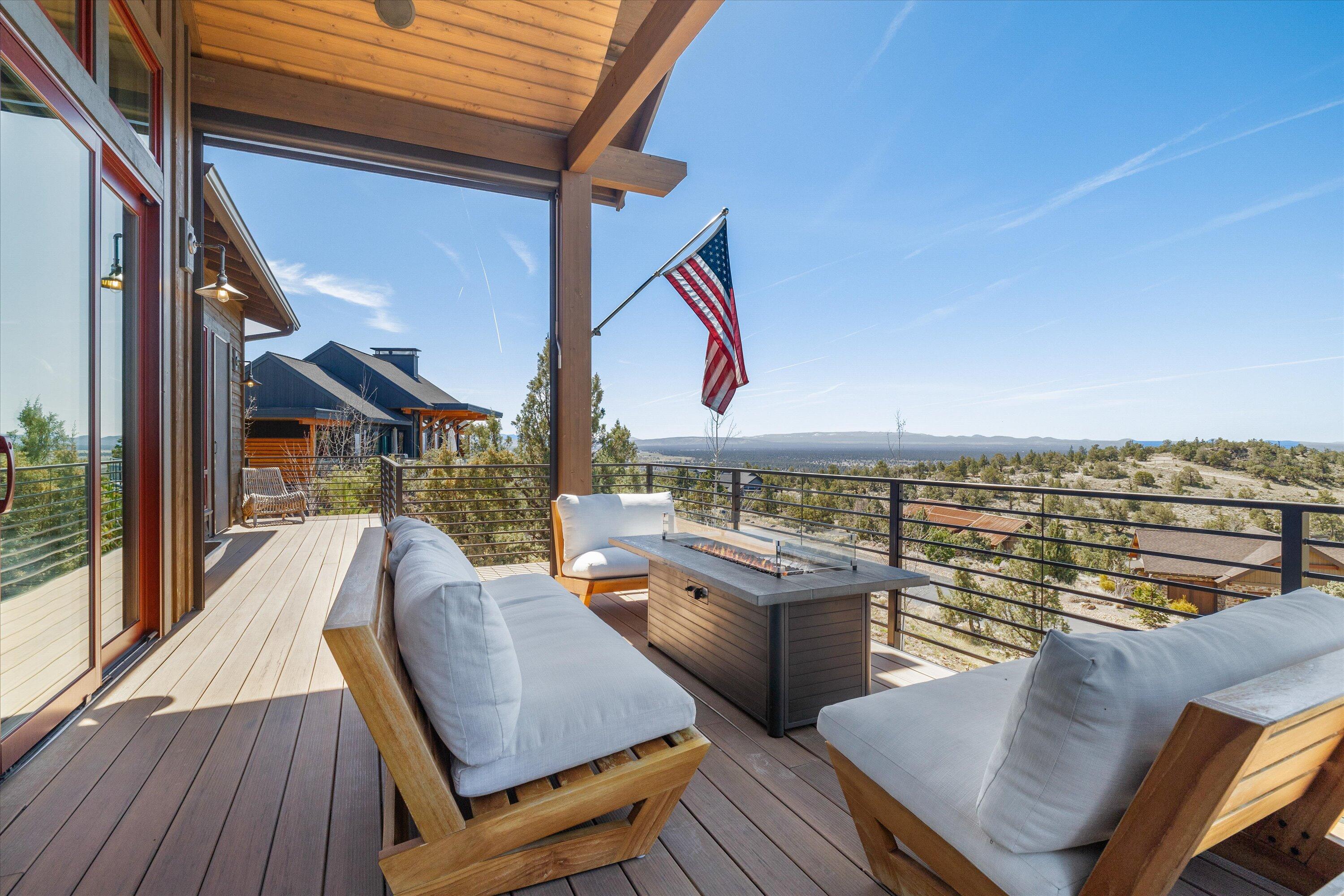 16228 SW Hat Rock Loop