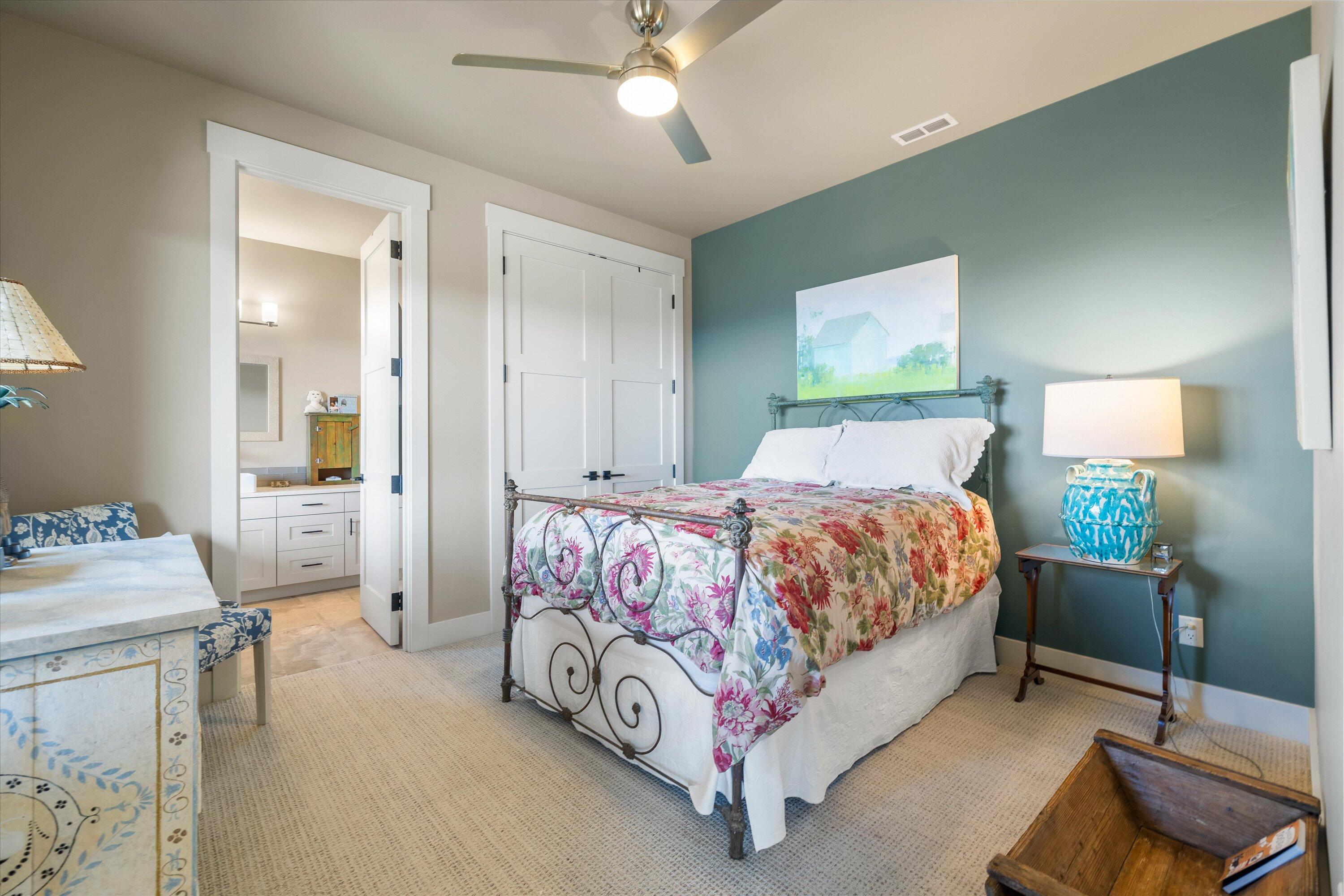 16228 SW Hat Rock Loop