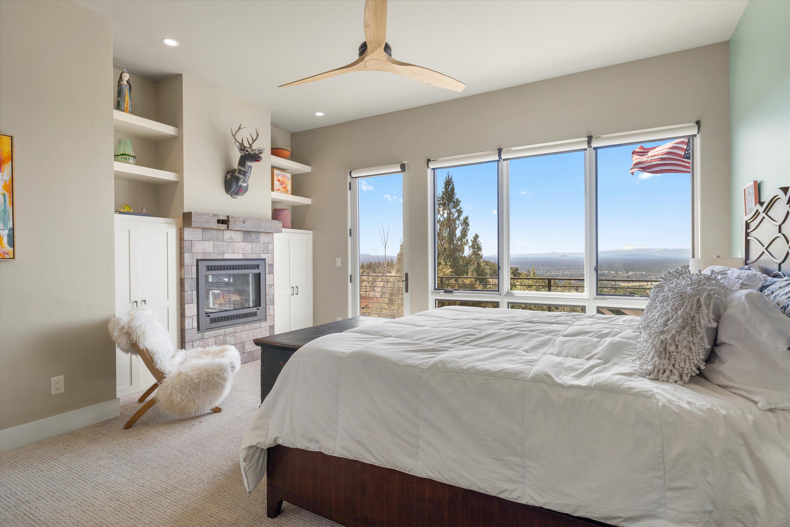 16228 SW Hat Rock Loop