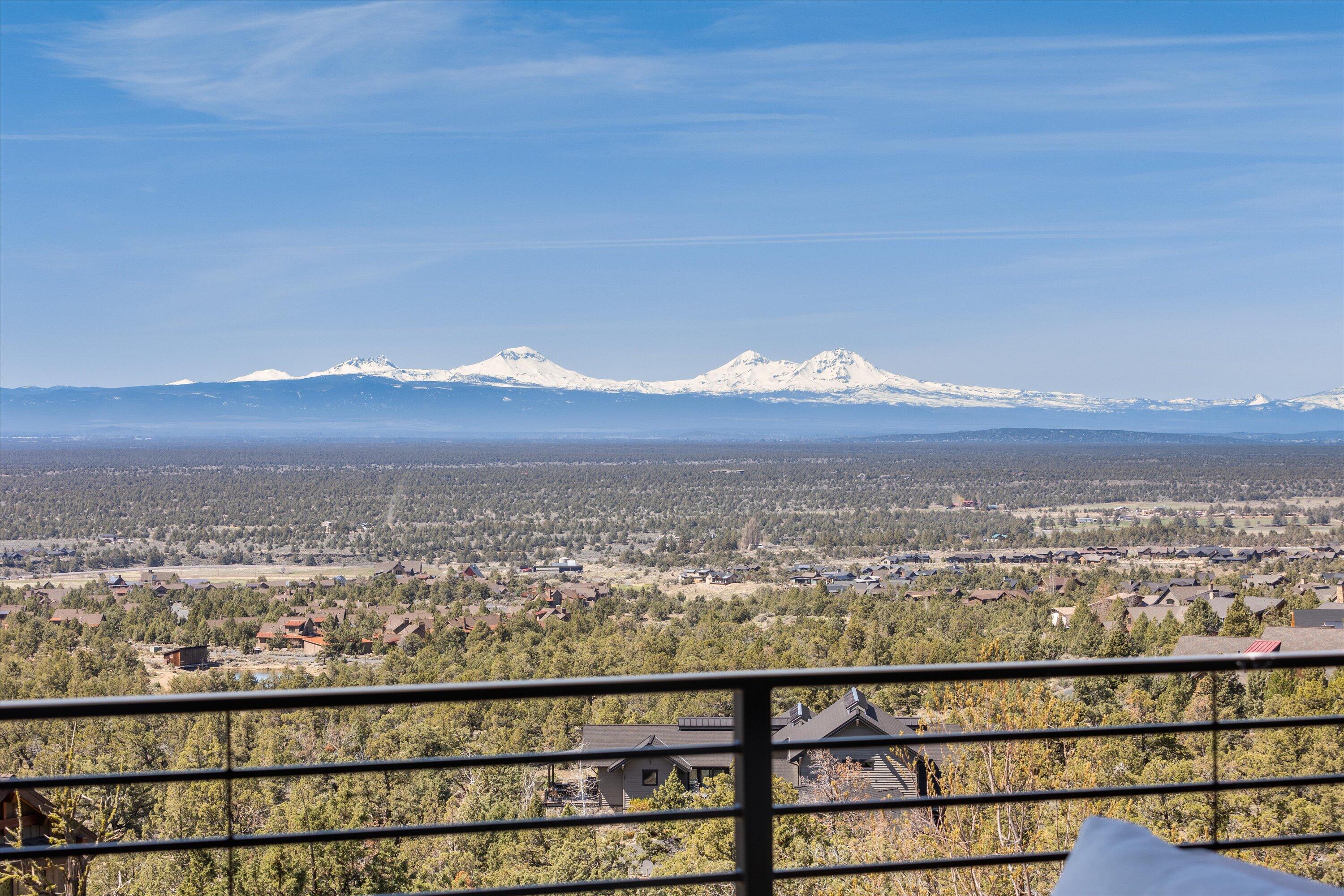 16228 SW Hat Rock Loop