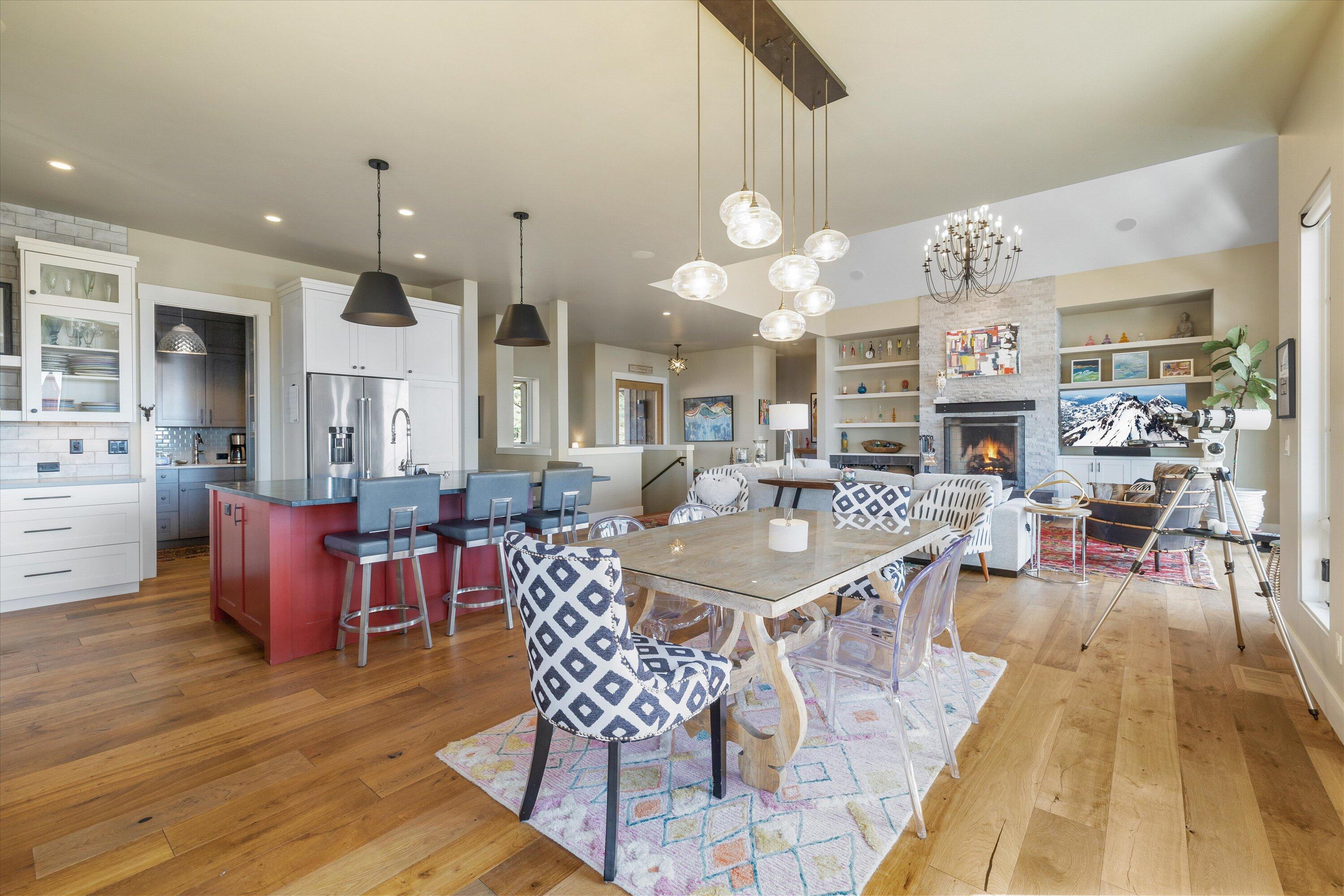 16228 SW Hat Rock Loop