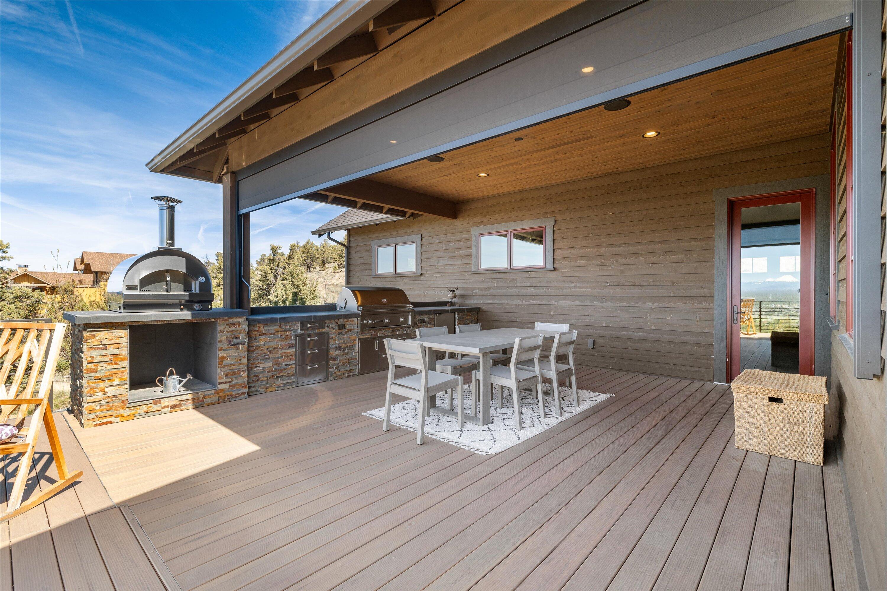 16228 SW Hat Rock Loop