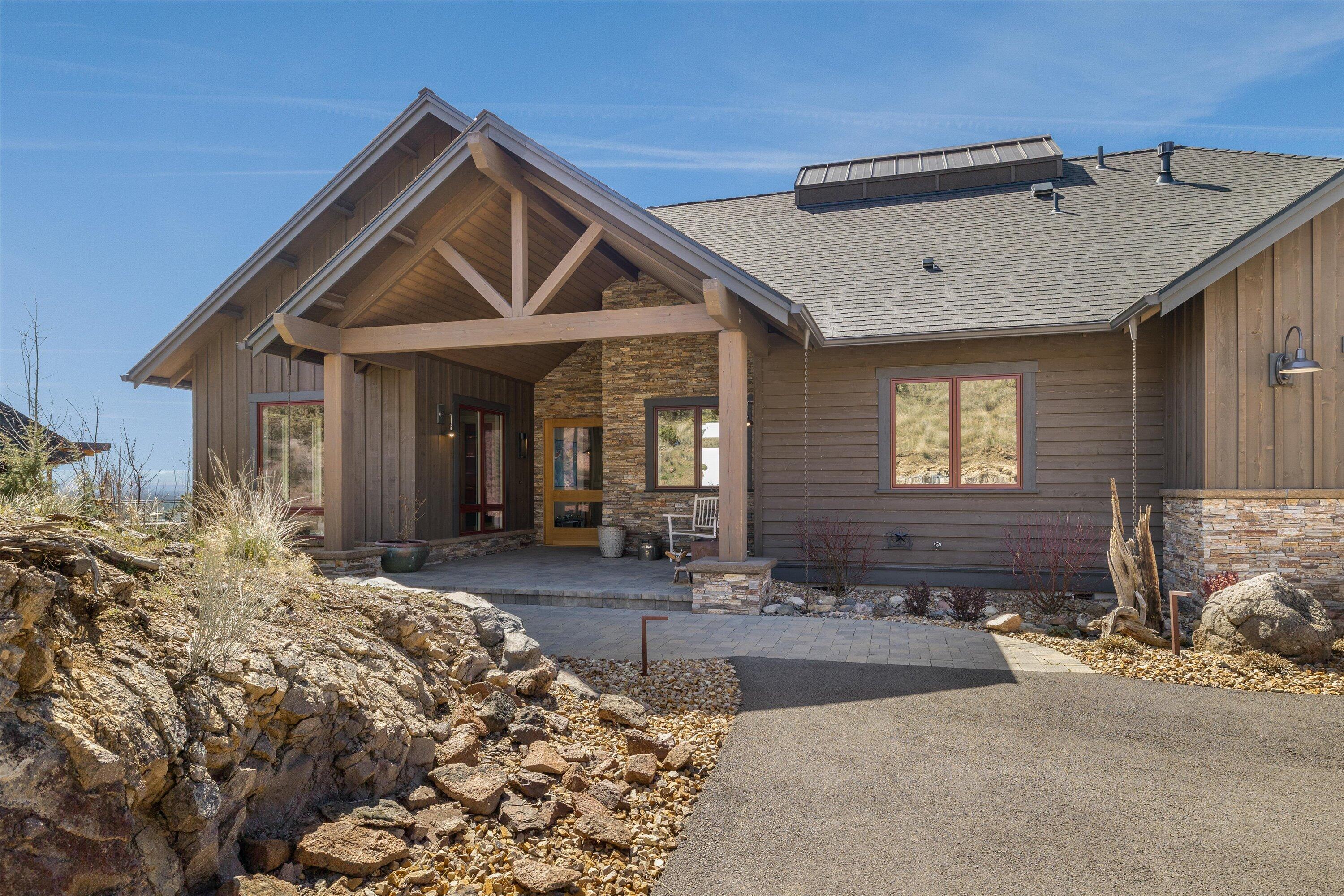 16228 SW Hat Rock Loop