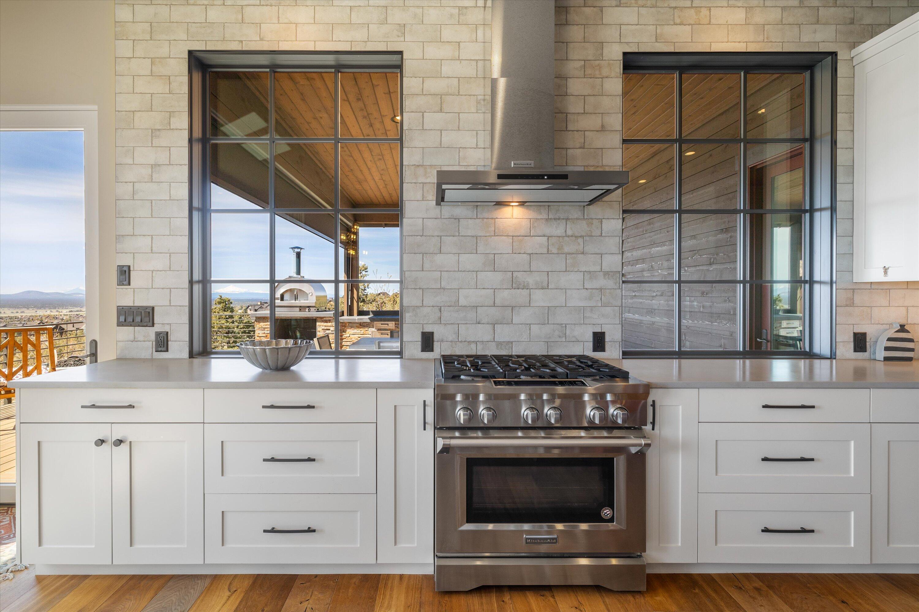 16228 SW Hat Rock Loop