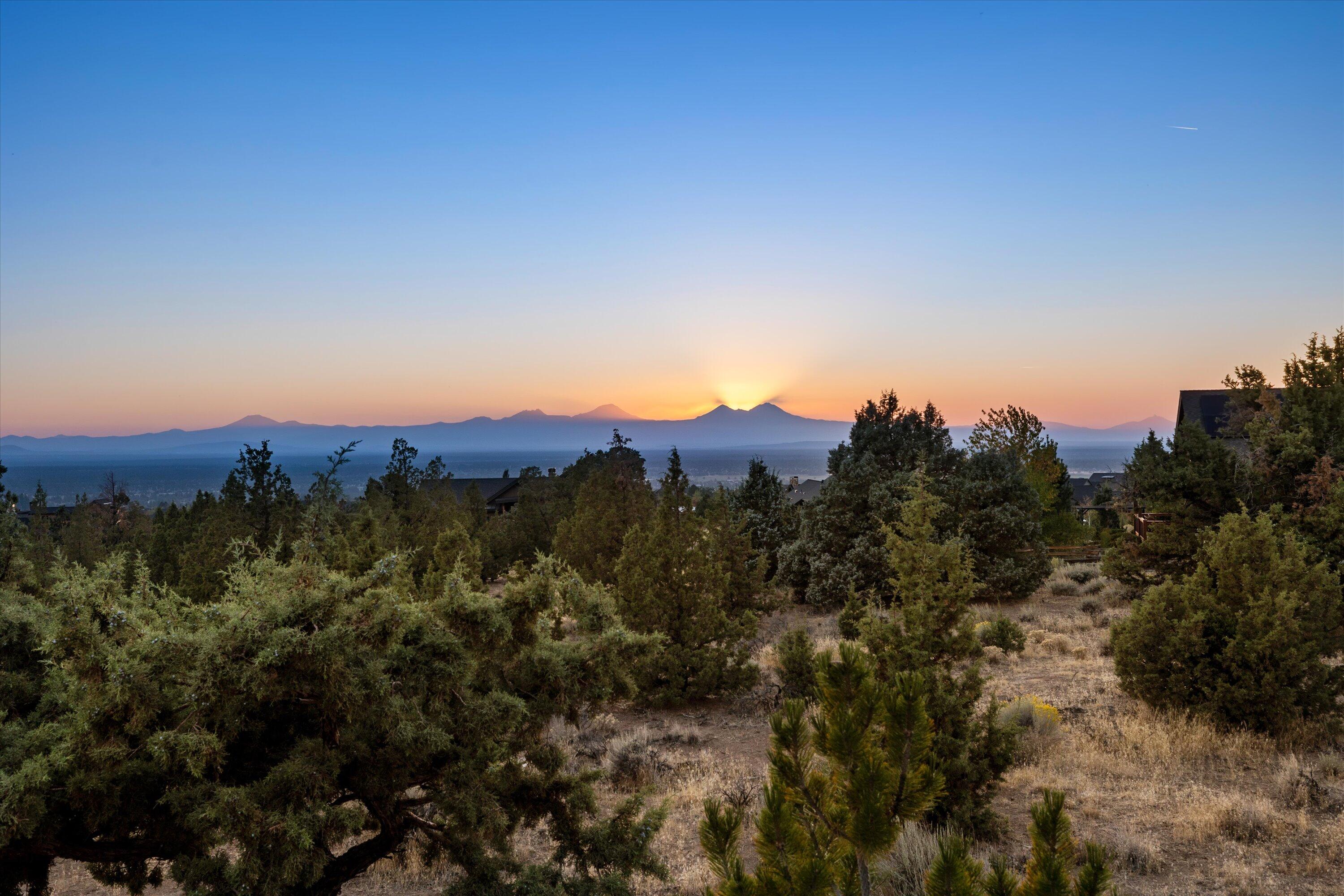 15017 SW Hat Rock Loop
