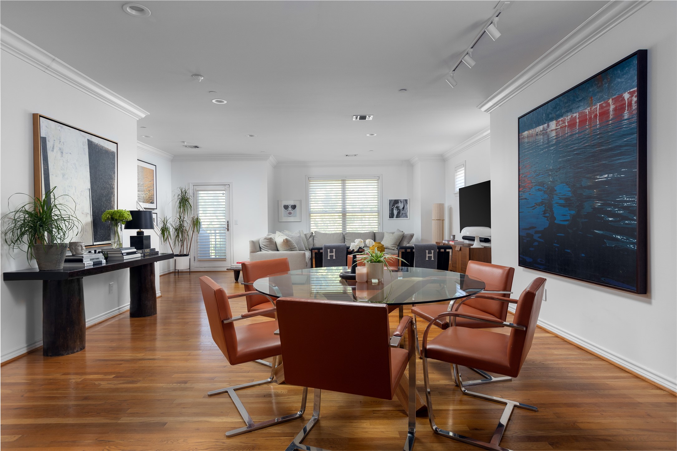 4223 Buena Vista Street 1