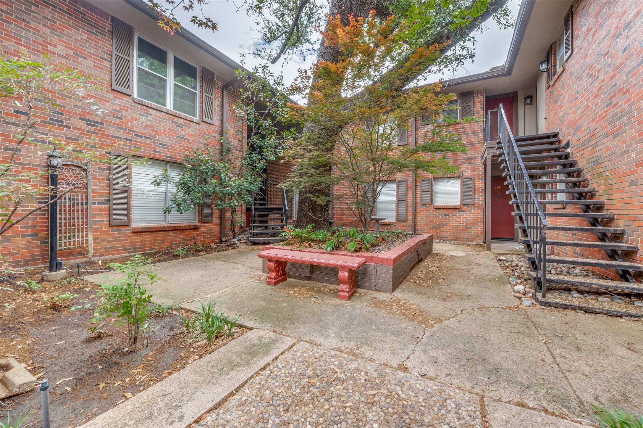 4219 Avondale Avenue 116