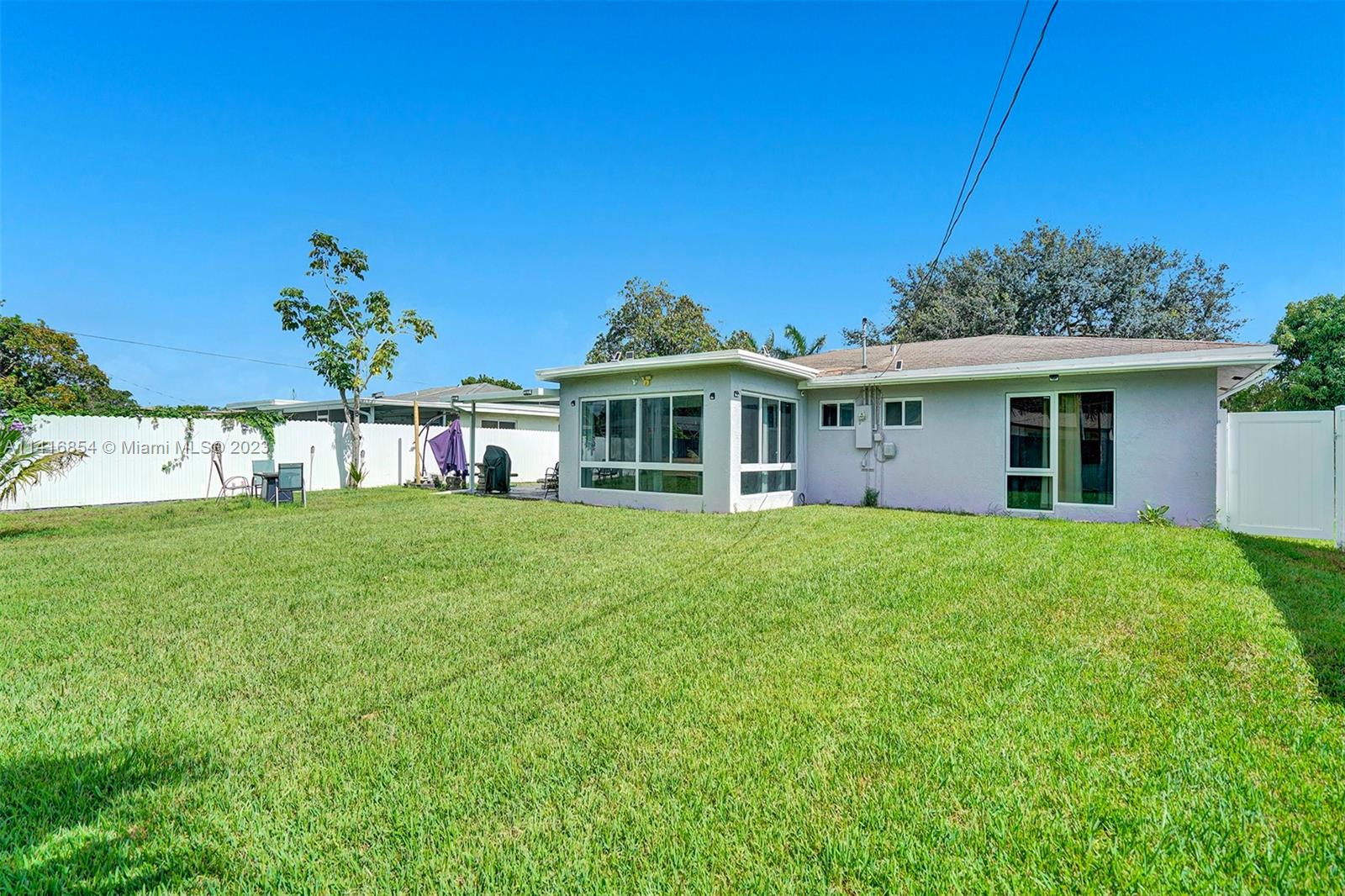 1093 Long Island Ave