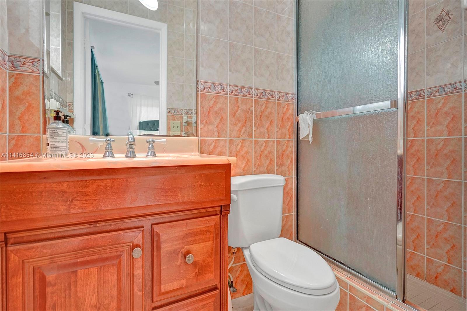 1093 Long Island Ave