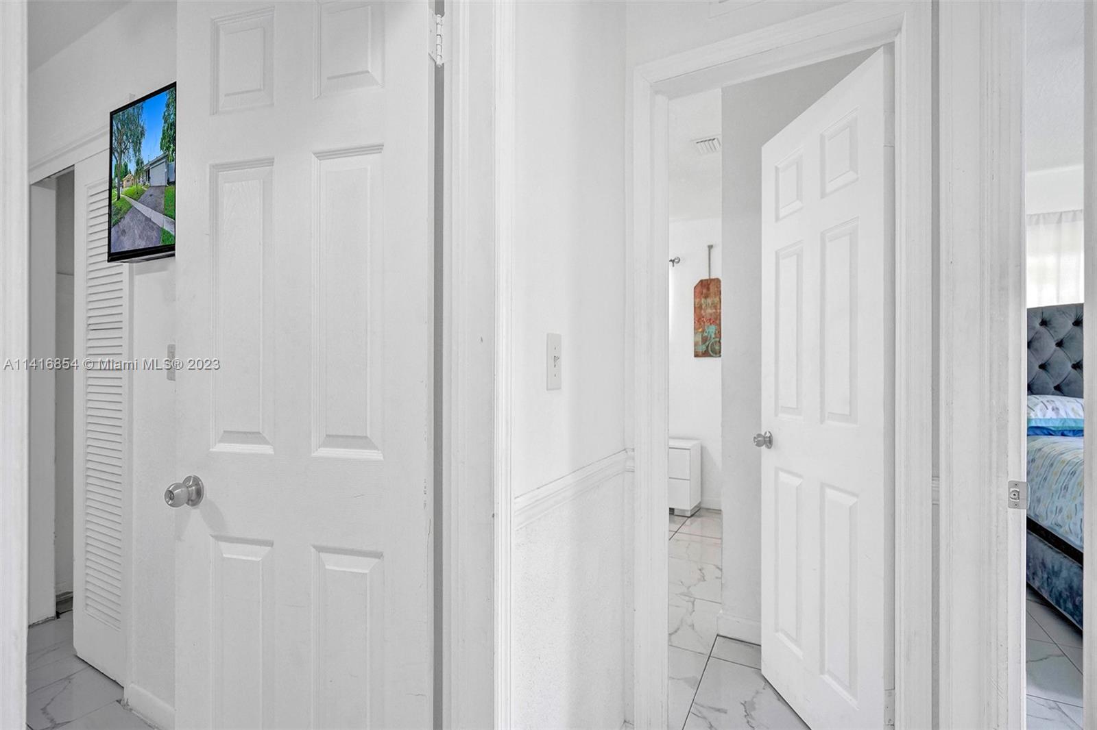 1093 Long Island Ave