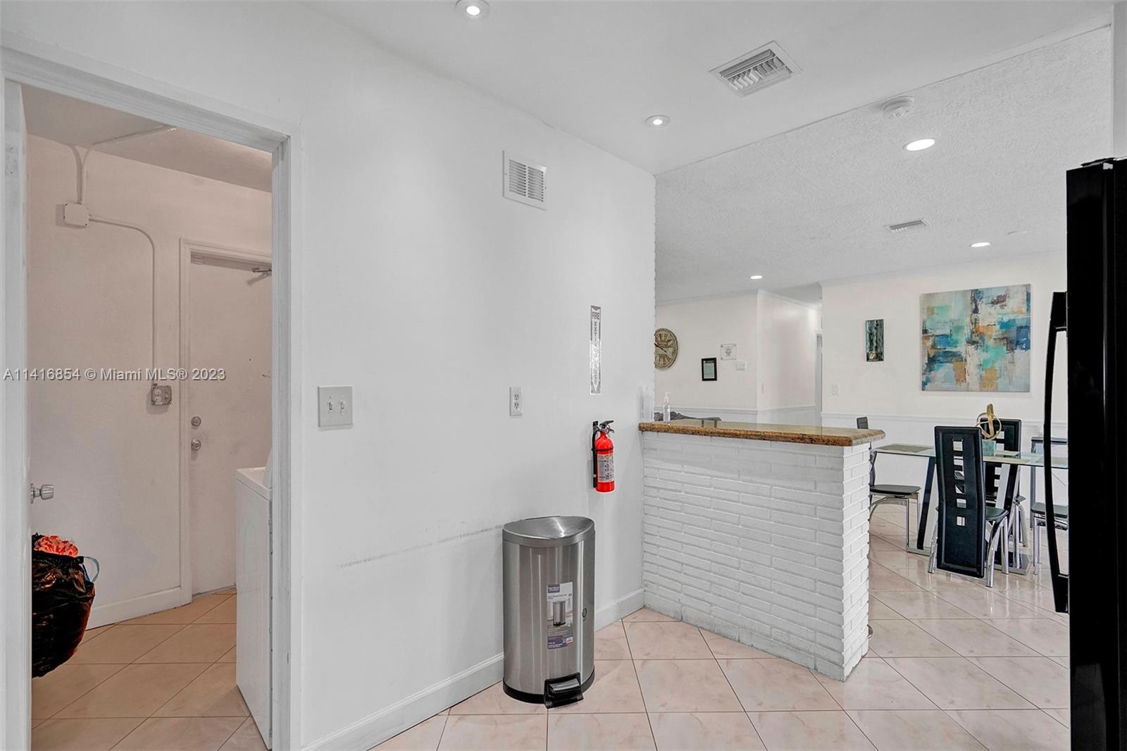 1093 Long Island Ave