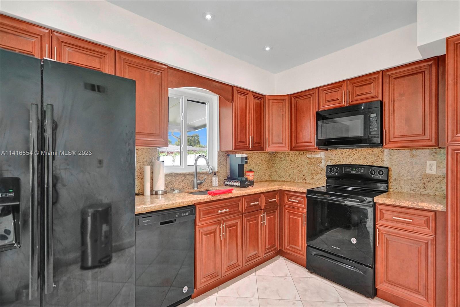 1093 Long Island Ave