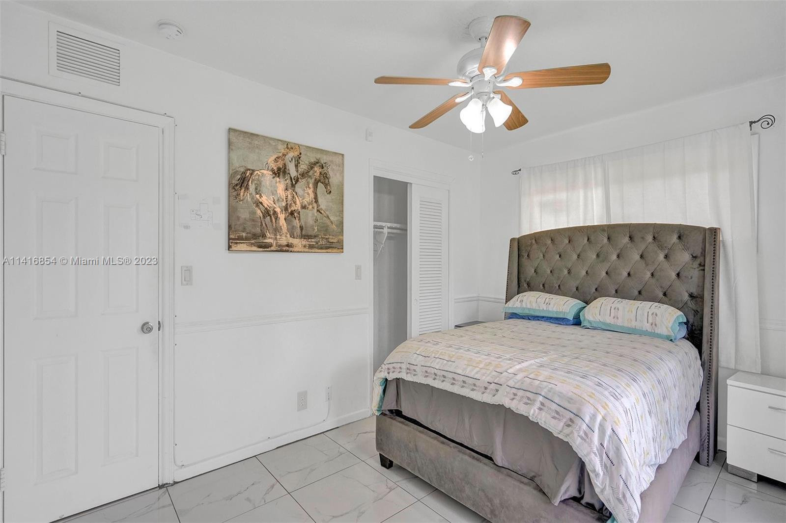 1093 Long Island Ave