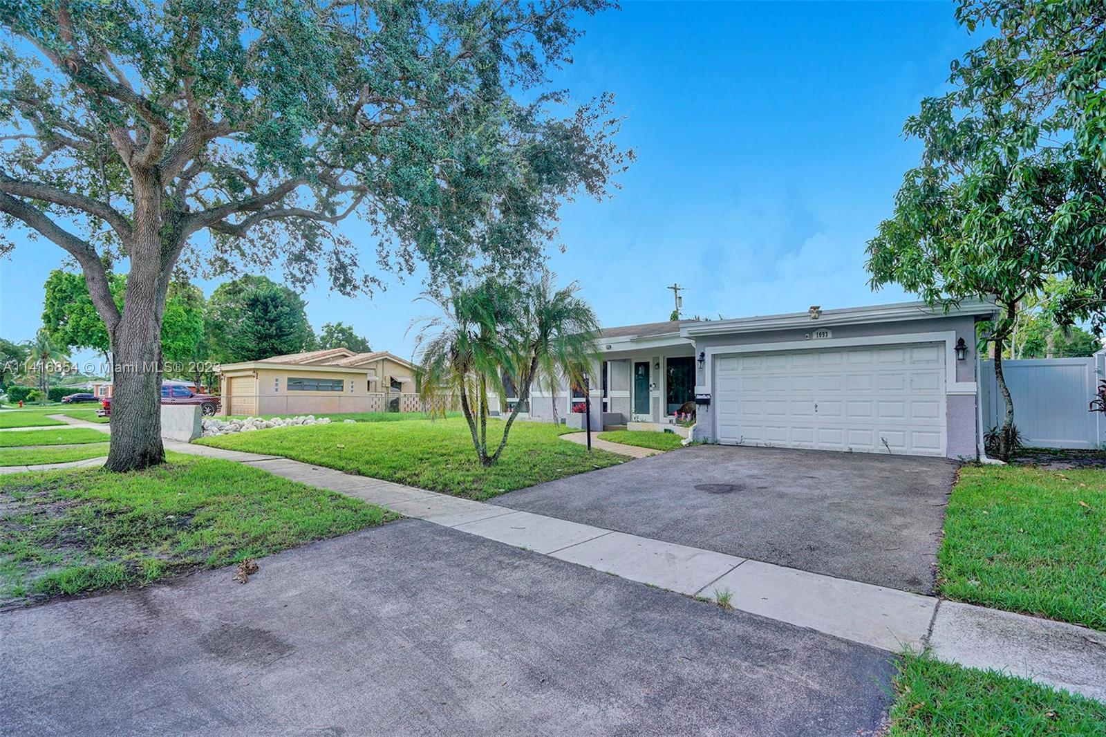 1093 Long Island Ave