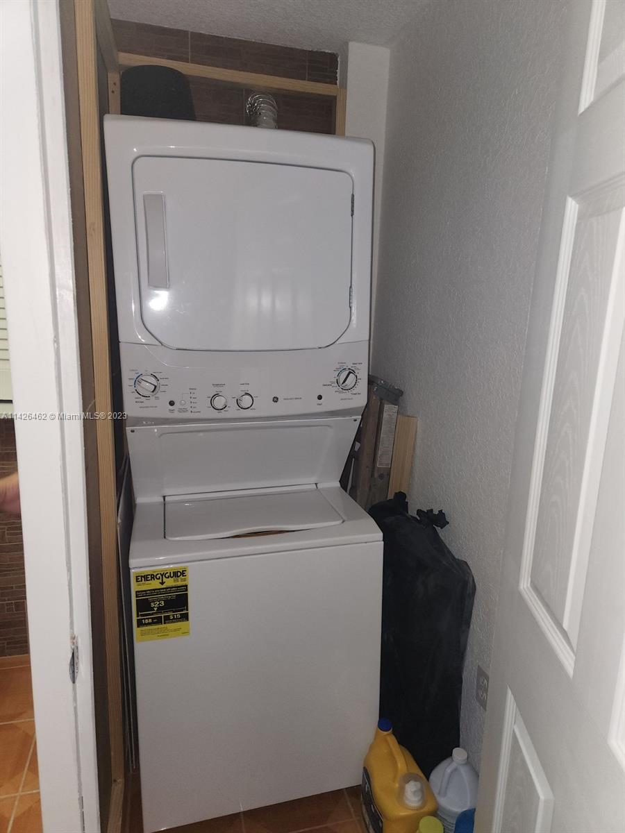 3725 NE 169th St # 408