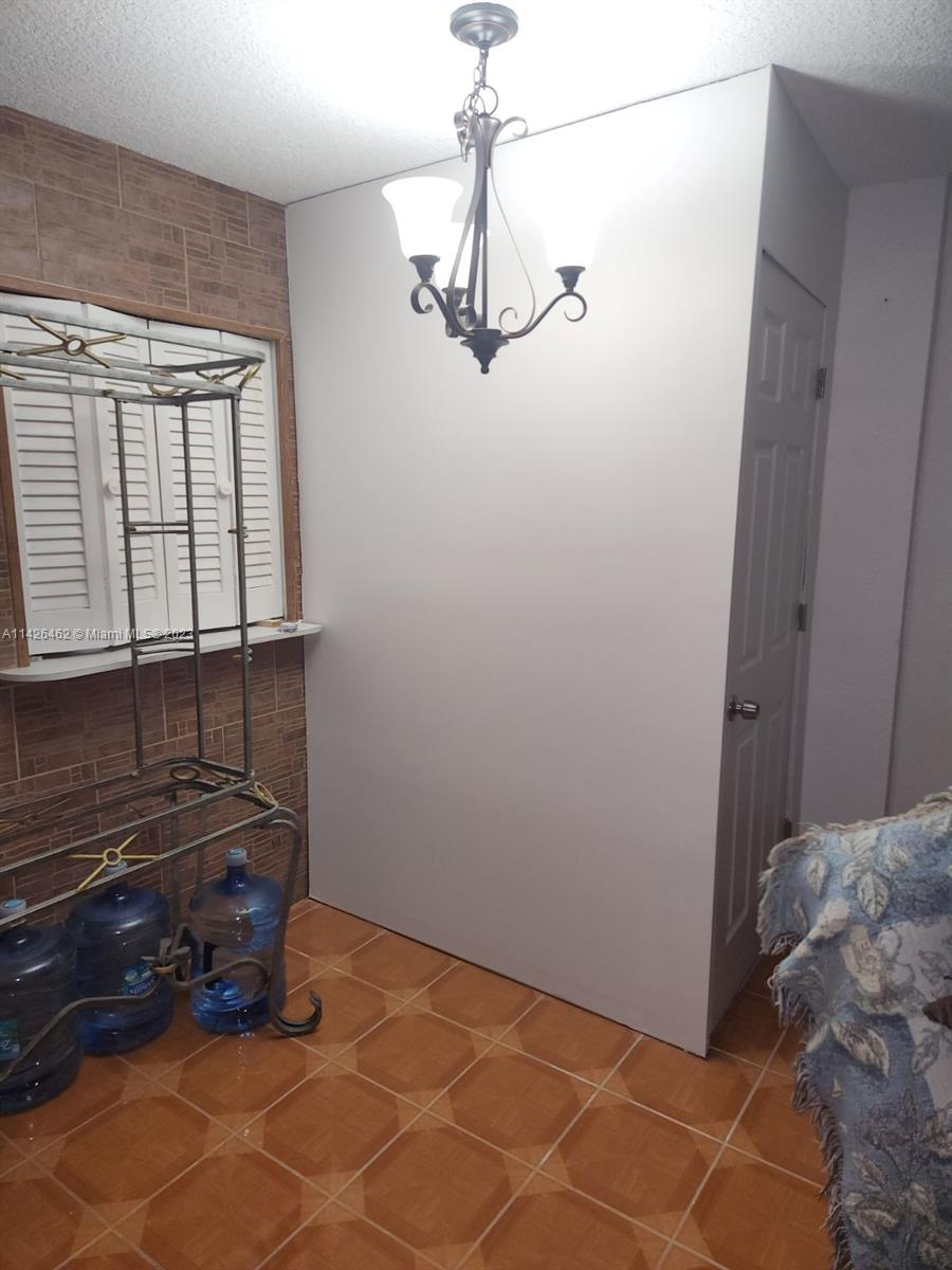 3725 NE 169th St # 408