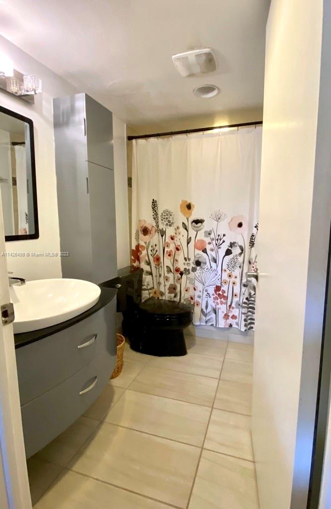 18240 Mediterranean Blvd # 11 Unit: 1-11