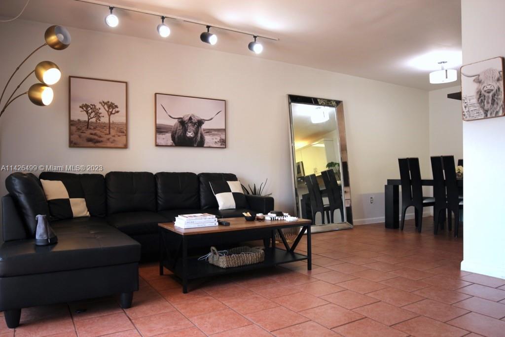 18240 Mediterranean Blvd # 11 Unit: 1-11