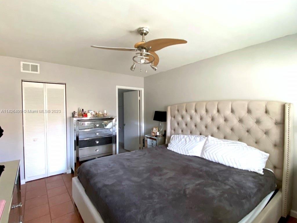 18240 Mediterranean Blvd # 11 Unit: 1-11