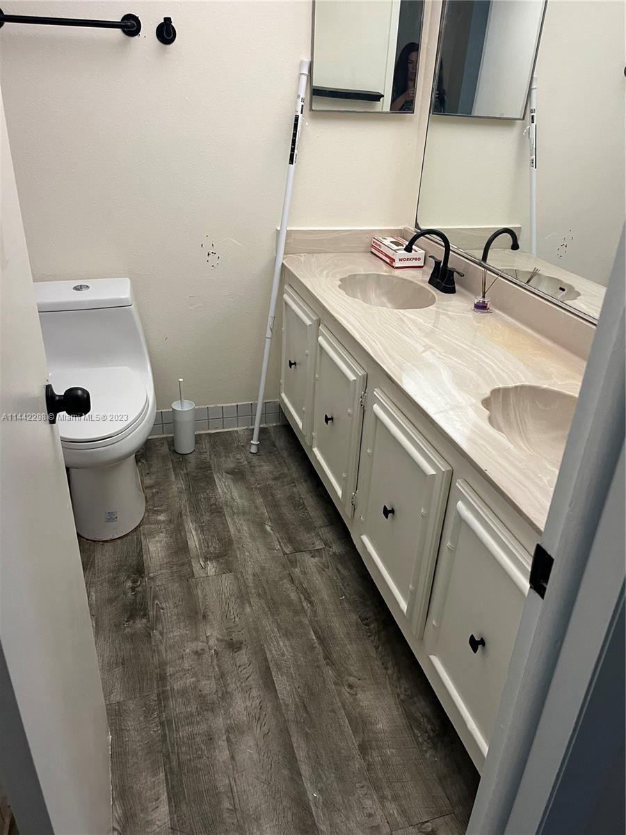 8030 SW 18th Pl # 11 Unit: 3-11