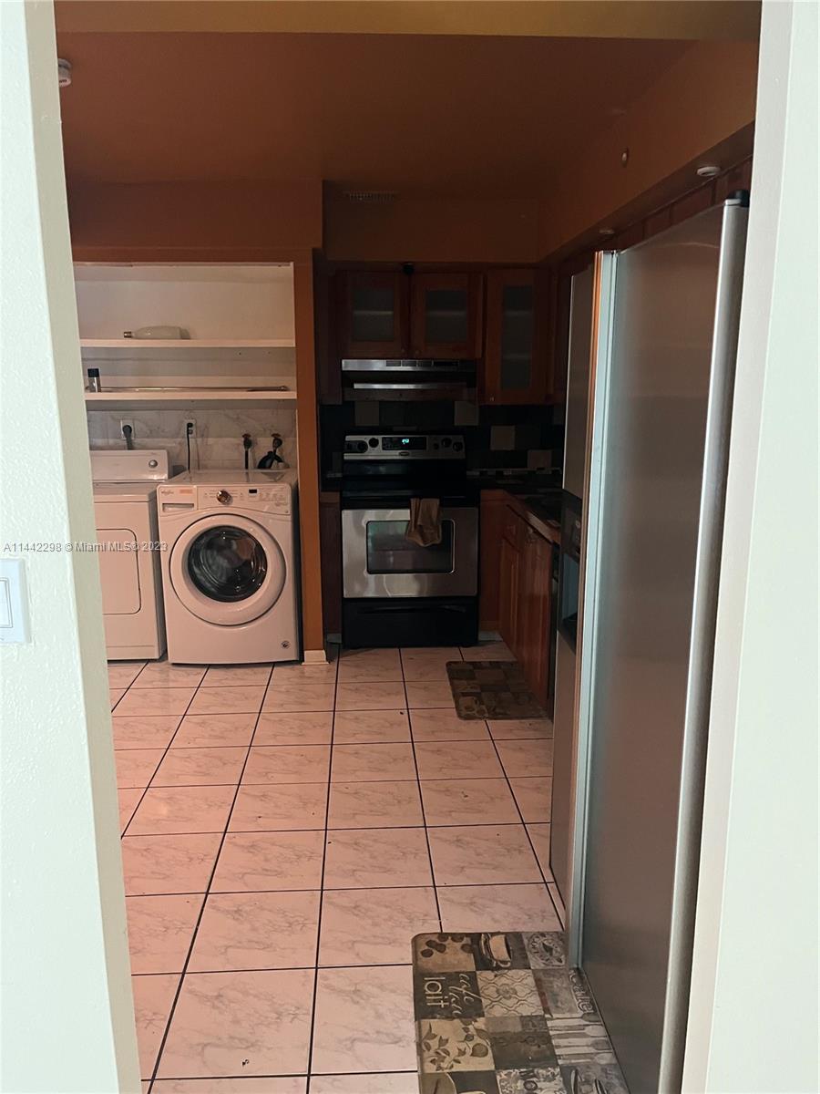 8030 SW 18th Pl # 11 Unit: 3-11