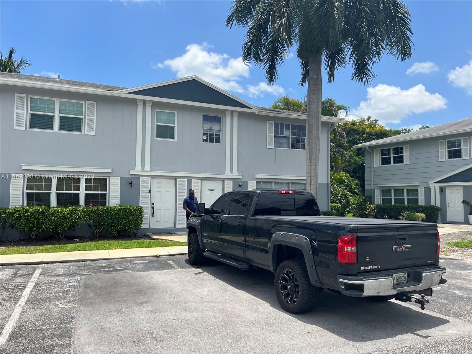 8030 SW 18th Pl # 11 Unit: 3-11