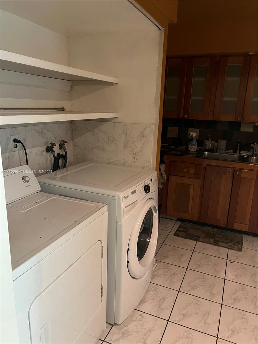 8030 SW 18th Pl # 11 Unit: 3-11