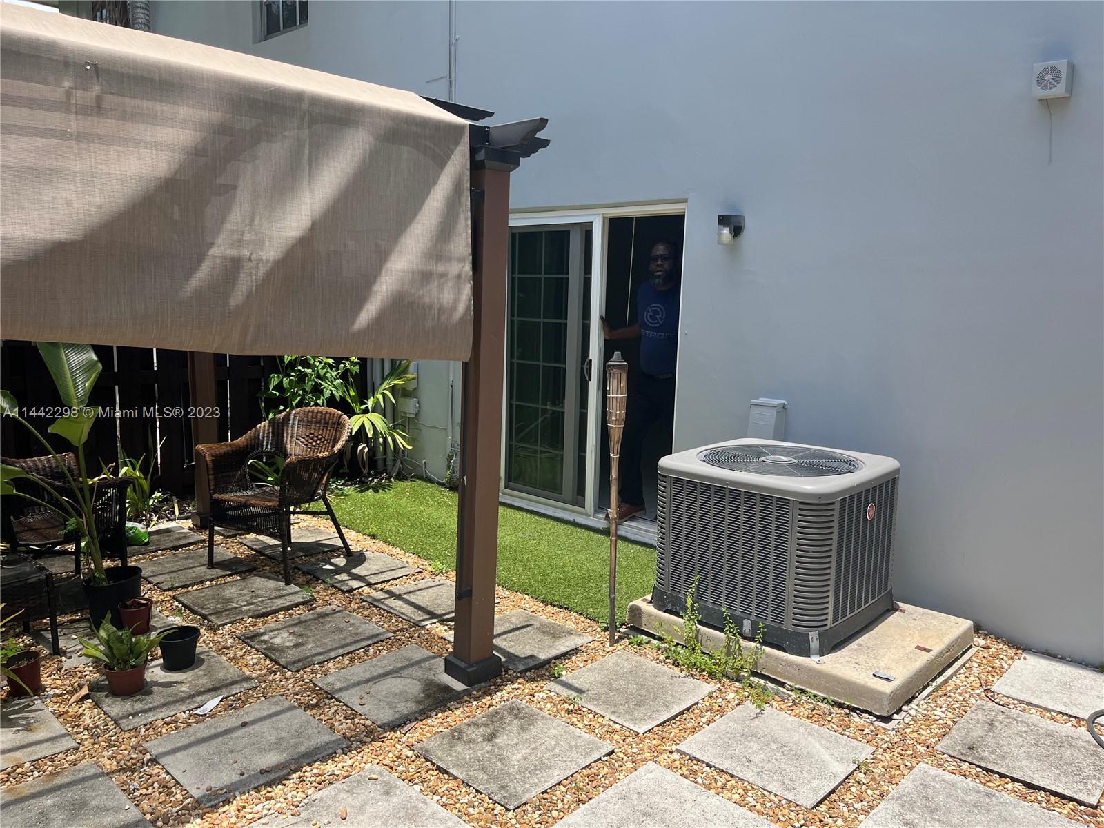 8030 SW 18th Pl # 11 Unit: 3-11