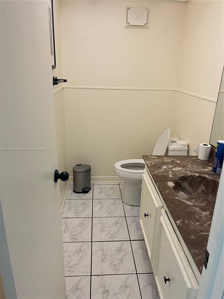 8030 SW 18th Pl # 11 Unit: 3-11