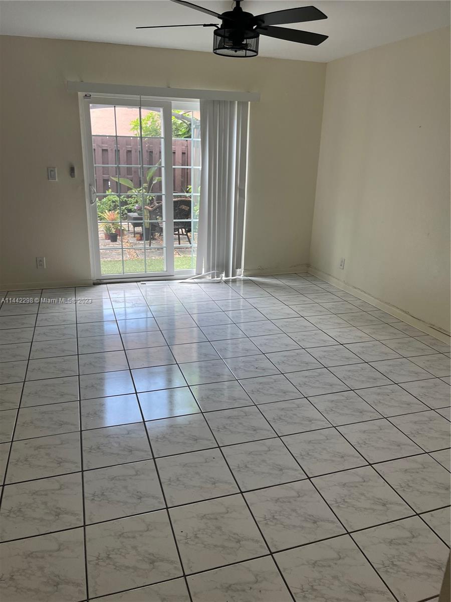 8030 SW 18th Pl # 11 Unit: 3-11