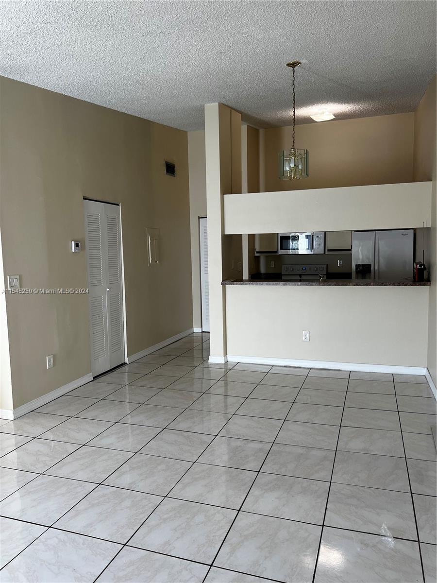 18210 Mediterranean Blvd # 20 Unit: 8-20