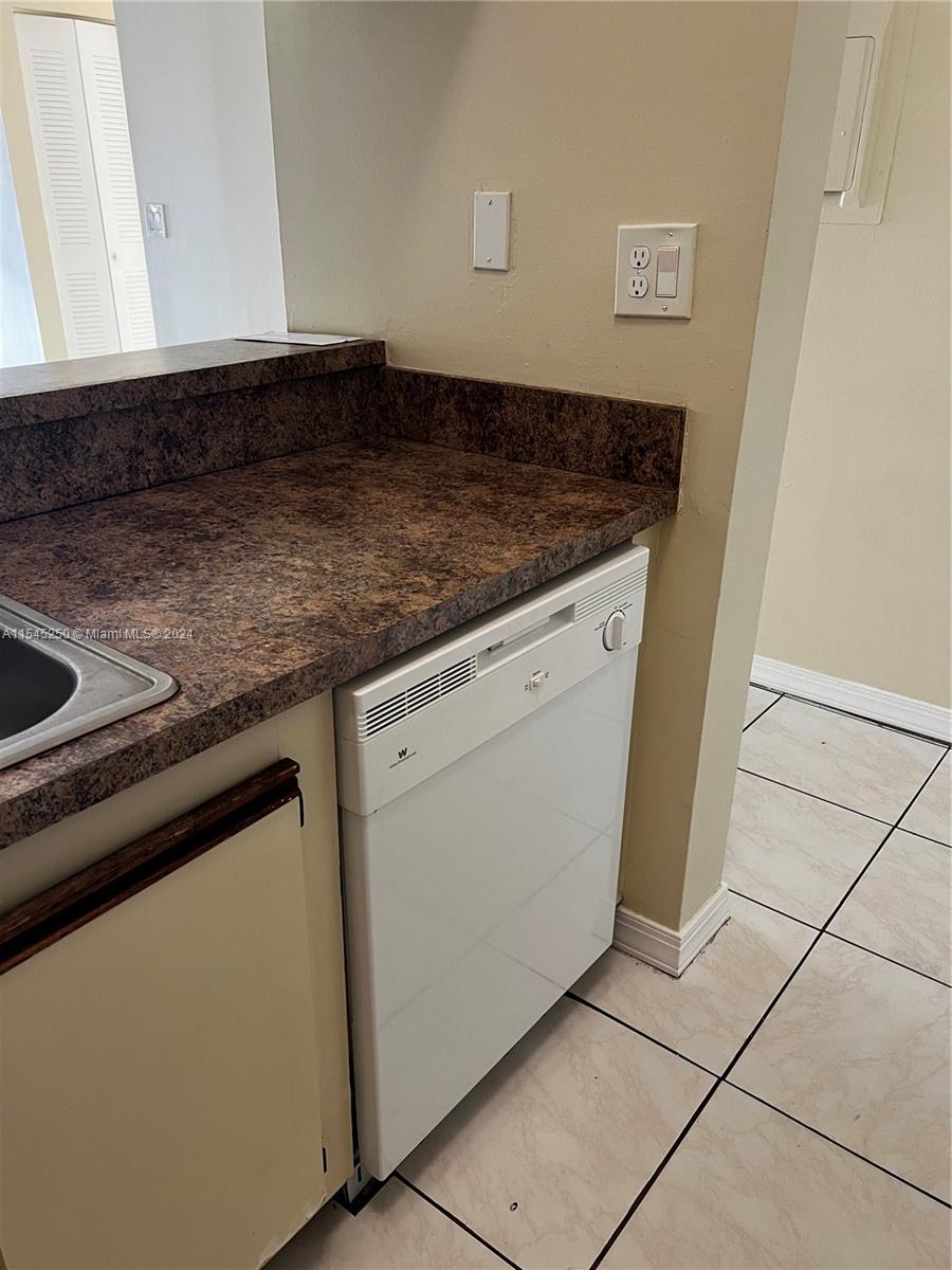 18210 Mediterranean Blvd # 20 Unit: 8-20