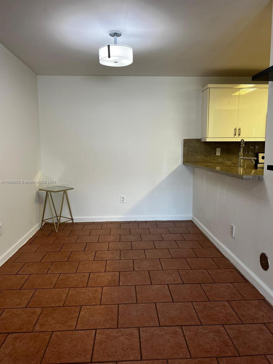 18240 Mediterranean Blvd # 11 Unit: 1-11