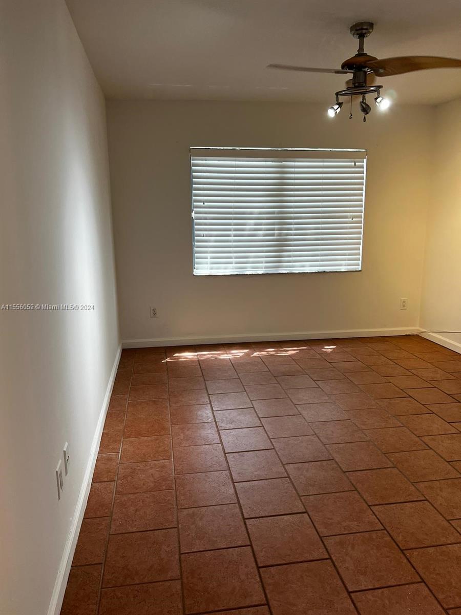 18240 Mediterranean Blvd # 11 Unit: 1-11