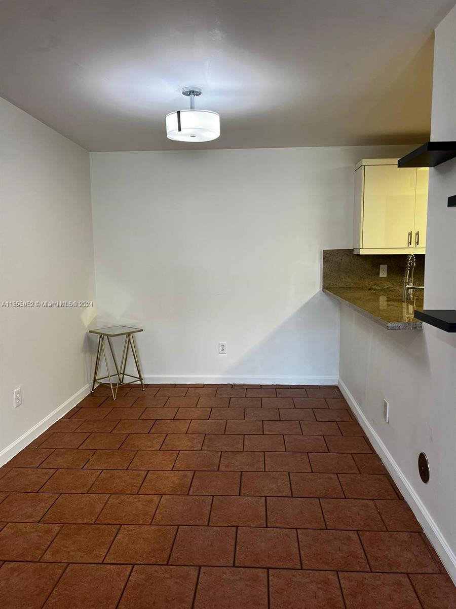 18240 Mediterranean Blvd # 11 Unit: 1-11