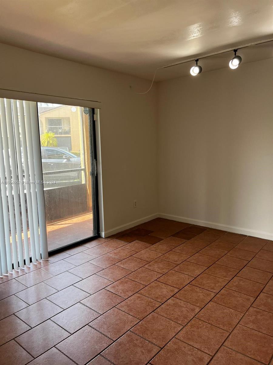 18240 Mediterranean Blvd # 11 Unit: 1-11