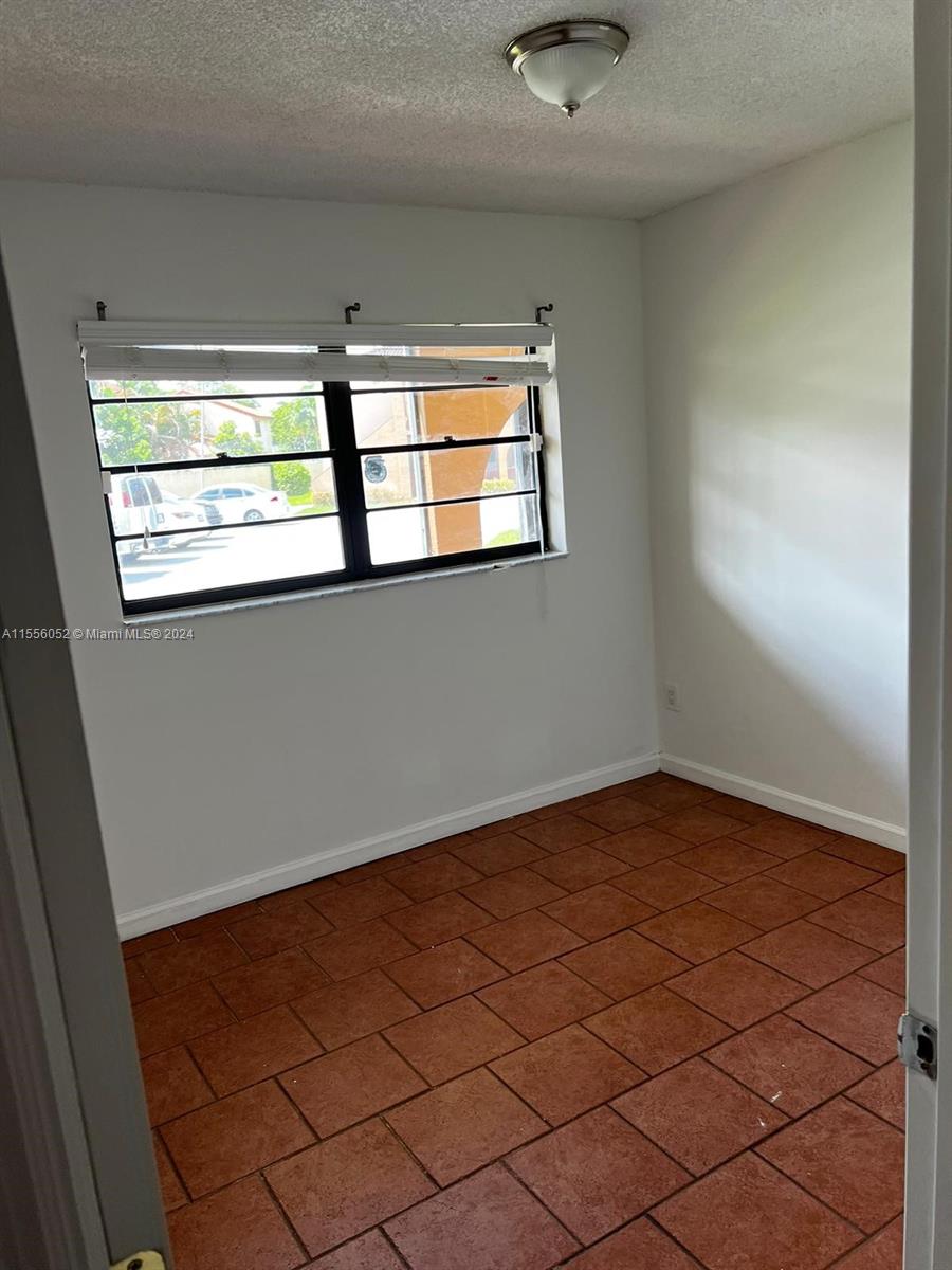 18240 Mediterranean Blvd # 11 Unit: 1-11