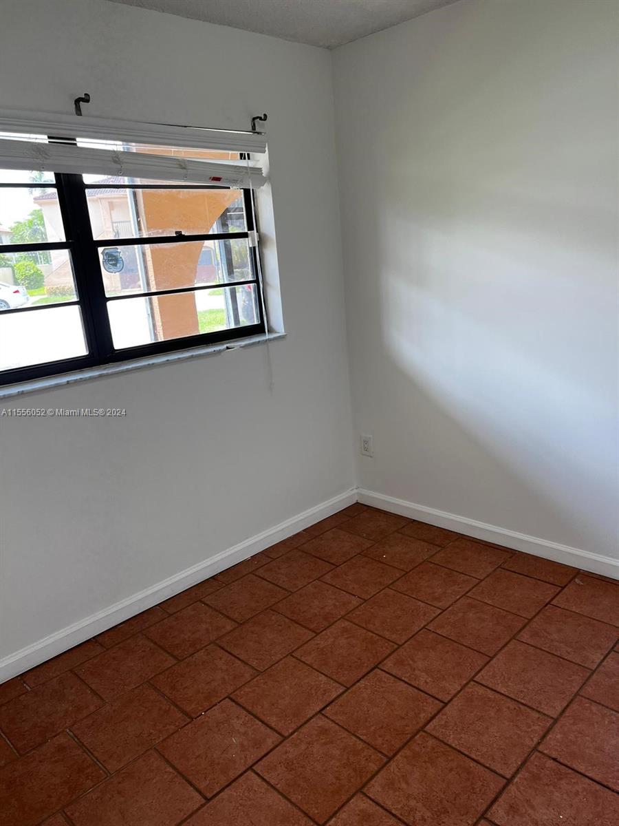 18240 Mediterranean Blvd # 11 Unit: 1-11