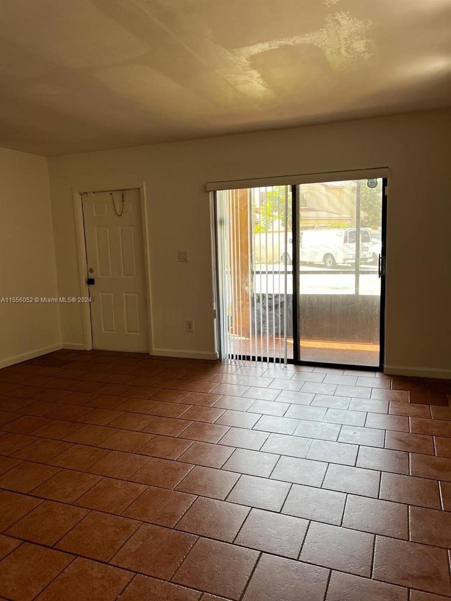 18240 Mediterranean Blvd # 11 Unit: 1-11