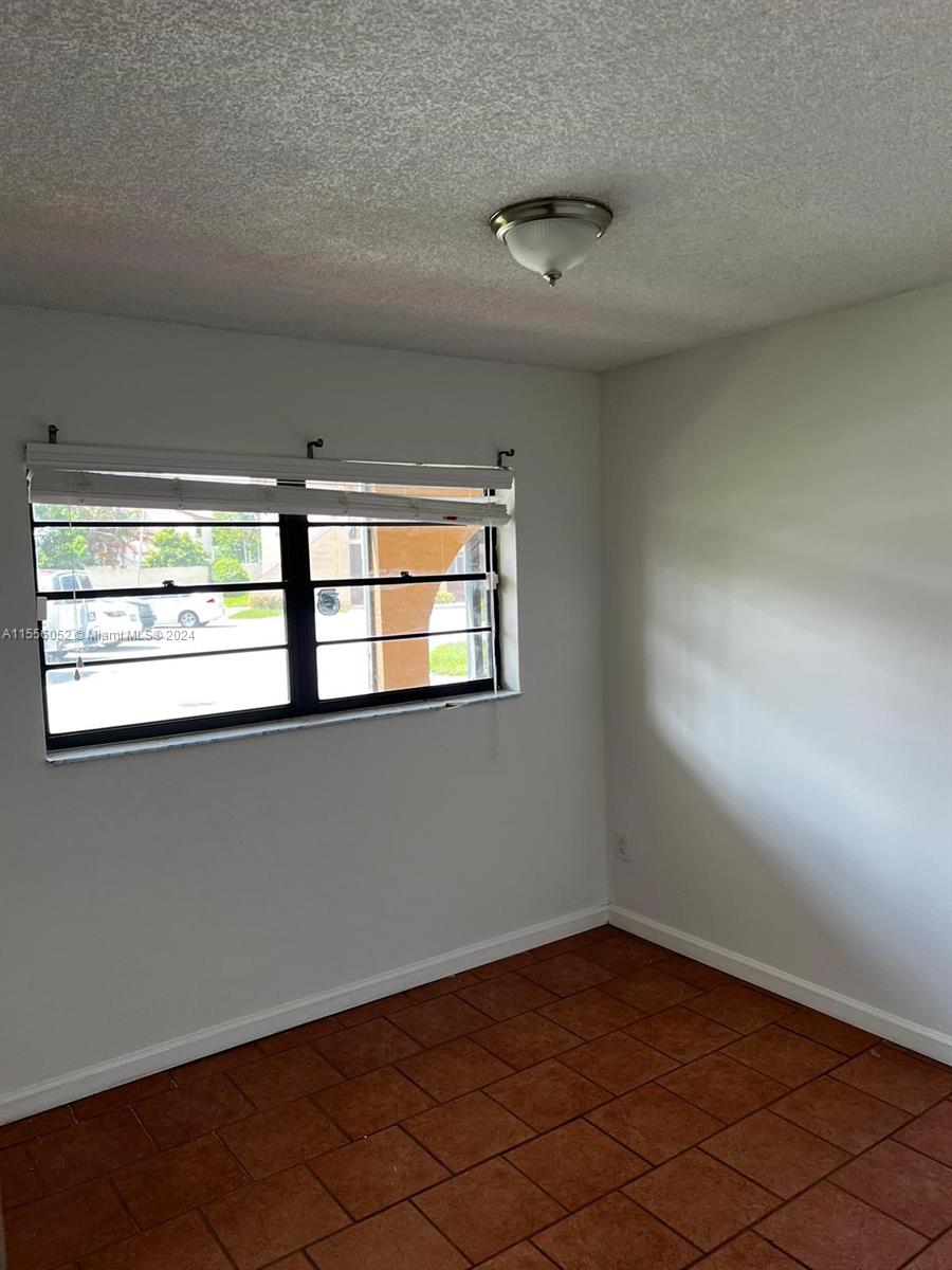 18240 Mediterranean Blvd # 11 Unit: 1-11