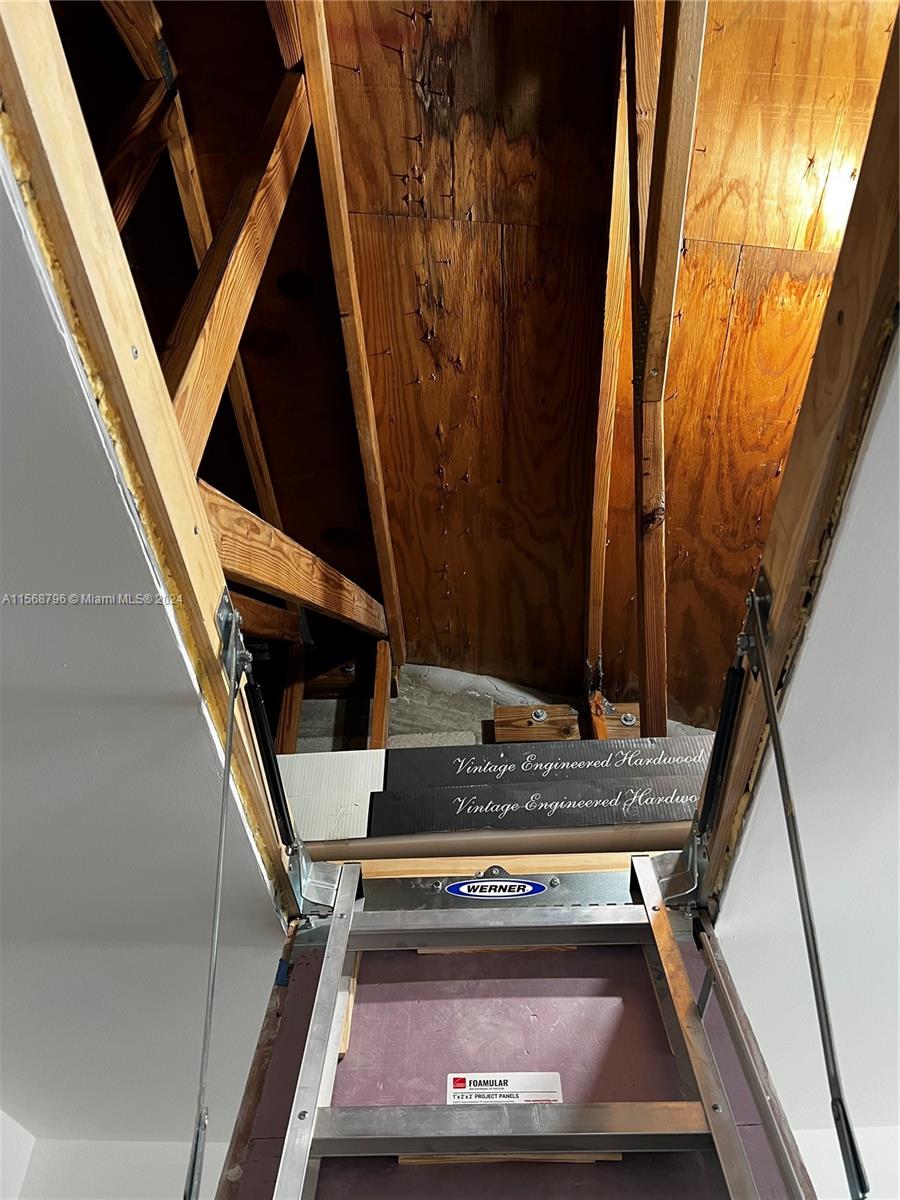 18260 Mediterranean Blvd # 9 Unit: 8-9